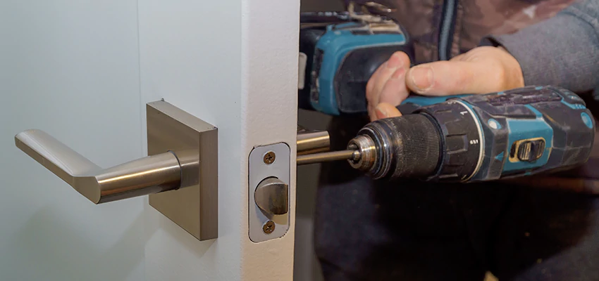 Broken Door Handle Lock Repair in Bay Point, California