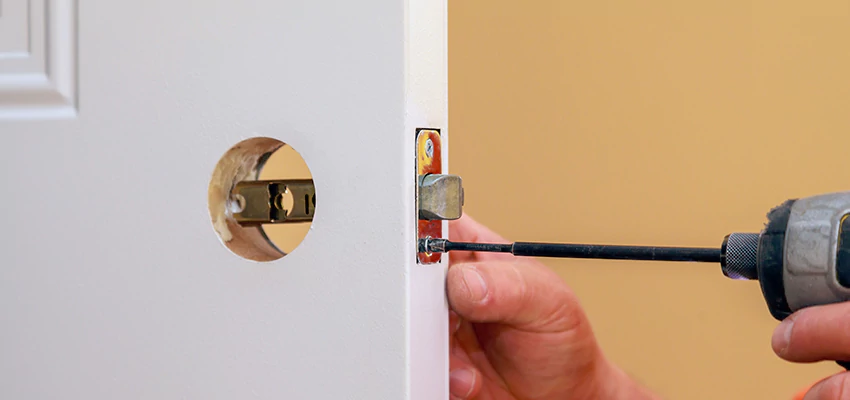 Stuck Door Knobs Repair in Bay Point, CA